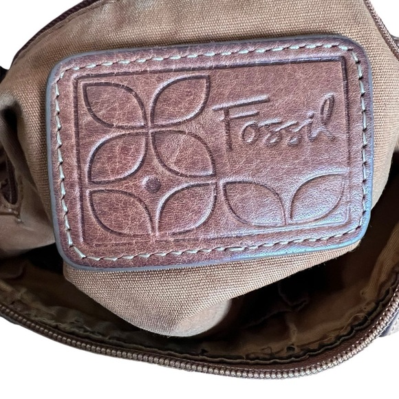 VTG FOSSIL Genuine Leather Brown Crossbody Bag Tan Satchel Zip-Top Key Charm Y2K - Picture 6 of 14